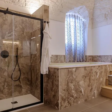 Buone Maniere Exclusive Affittacamere 4*