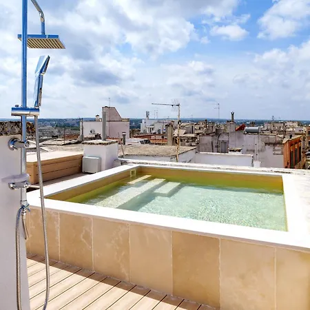 Buone Maniere Exclusive Affittacamere 4*